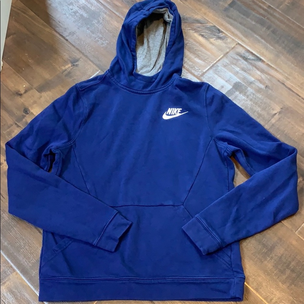 XL boys’ Nike sweatshirt